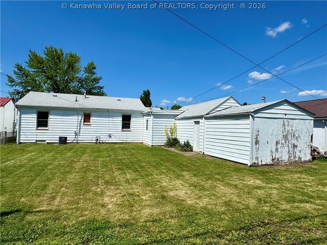 2519 Lincoln Avenue, St Albans, WV 25177