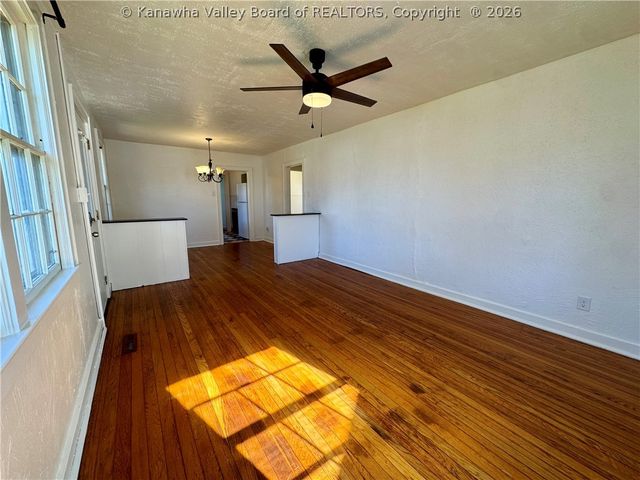 2519 Lincoln Avenue, St Albans, WV 25177