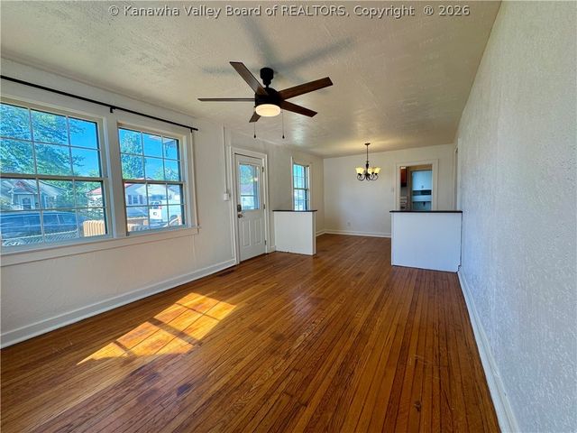 2519 Lincoln Avenue, St Albans, WV 25177
