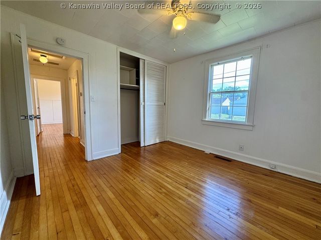 2519 Lincoln Avenue, St Albans, WV 25177