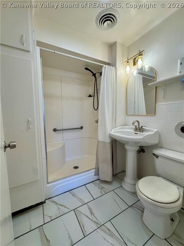 2519 Lincoln Avenue, St Albans, WV 25177