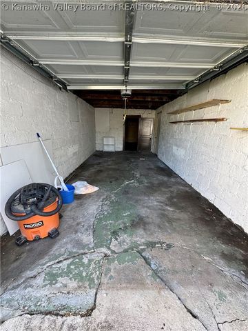 2519 Lincoln Avenue, St Albans, WV 25177