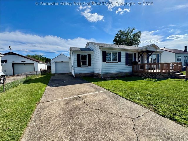 2519 Lincoln Avenue, St Albans, WV 25177