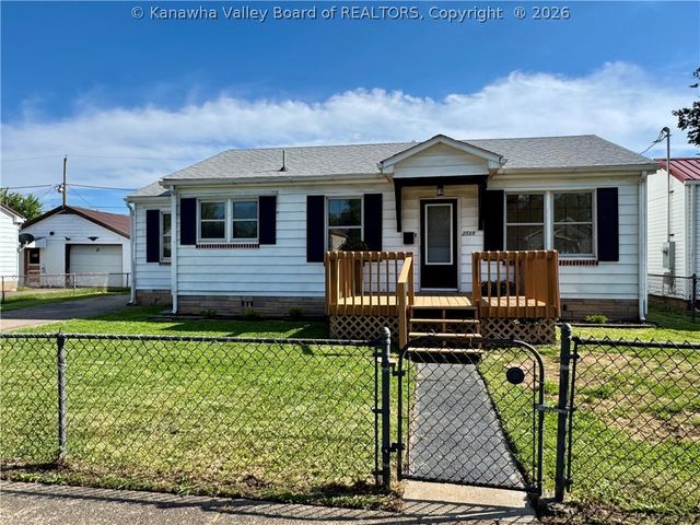 2519 Lincoln Avenue, St Albans, WV 25177