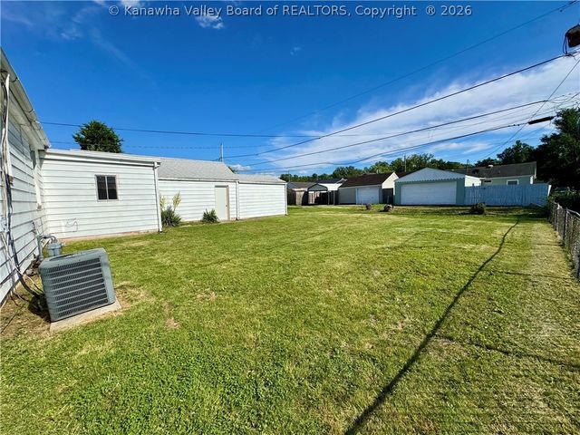 2519 Lincoln Avenue, St Albans, WV 25177