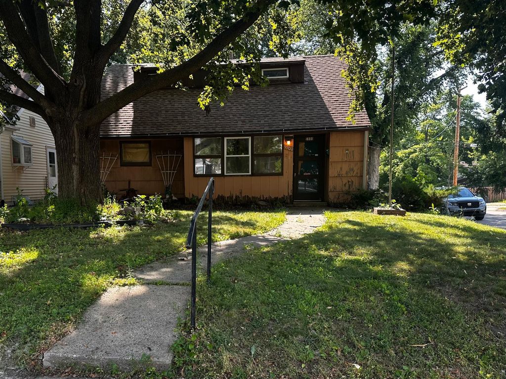 5900 Russell Avenue S, Minneapolis, MN 55410