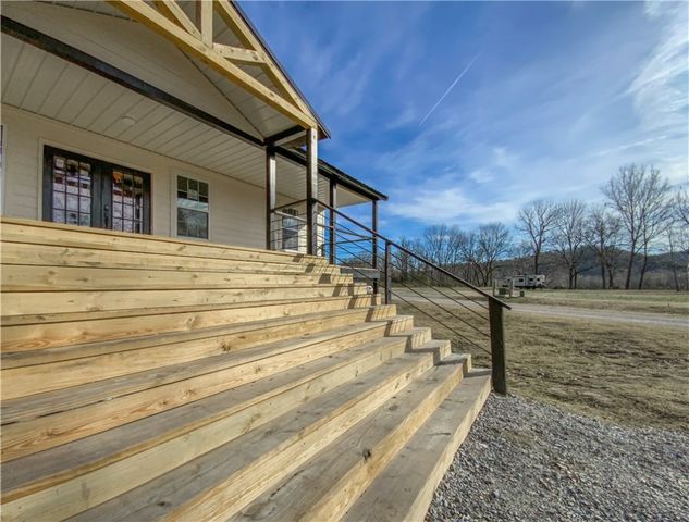 304 Crockett Lane, Norfork, AR 72658