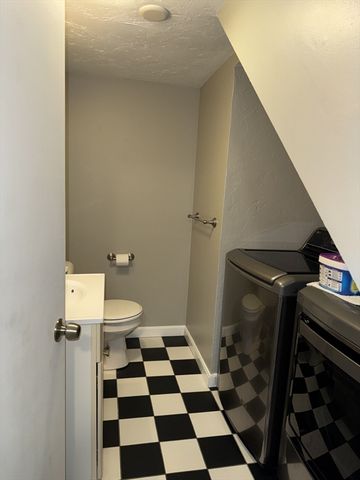36 Meadow Pond Drive M, Leominster, MA 01453