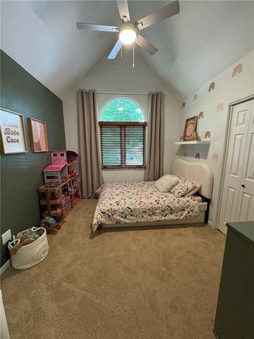 632 Taylor Drive, Liberty, MO 64068