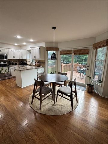 632 Taylor Drive, Liberty, MO 64068