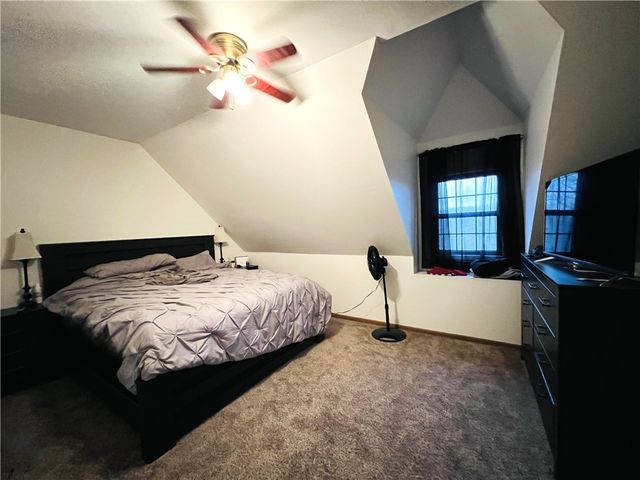 304 Rhodes Place, New Castle, PA 16101