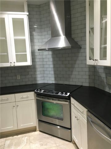 304 Rhodes Place, New Castle, PA 16101