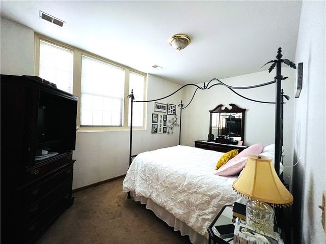 304 Rhodes Place, New Castle, PA 16101