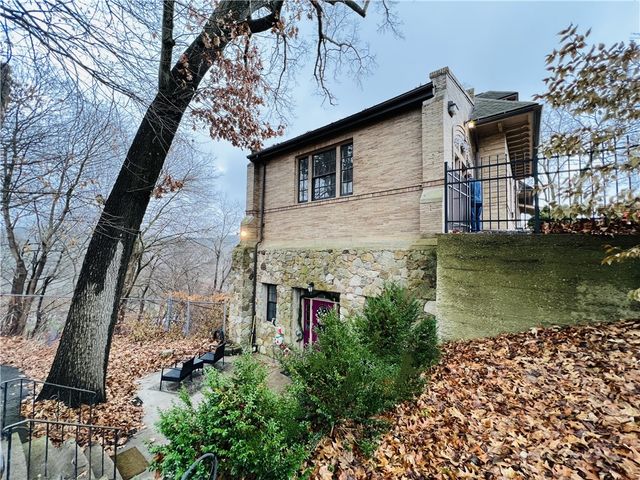 304 Rhodes Place, New Castle, PA 16101