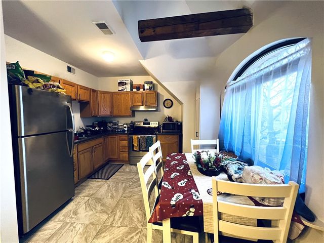 304 Rhodes Place, New Castle, PA 16101