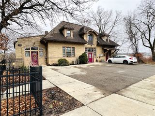 304 Rhodes Place, New Castle, PA 16101