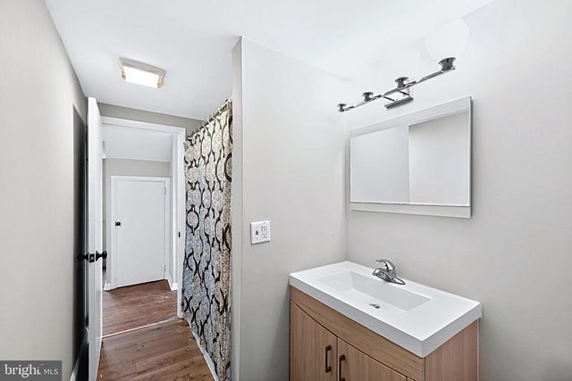 35 W MAIN, Salunga, PA 17538