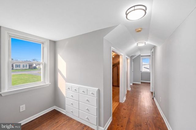 35 W MAIN, Salunga, PA 17538