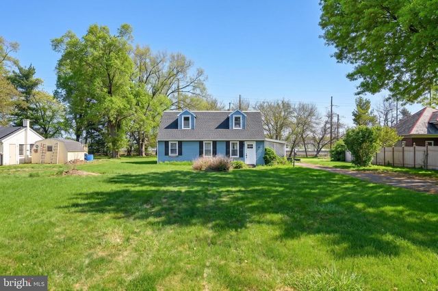 35 W MAIN, Salunga, PA 17538