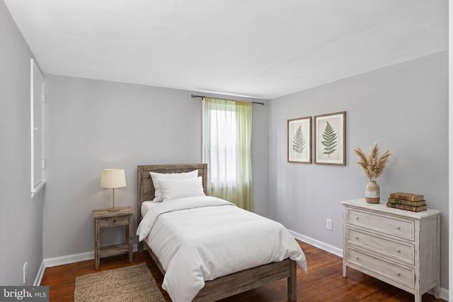 35 W MAIN, Salunga, PA 17538
