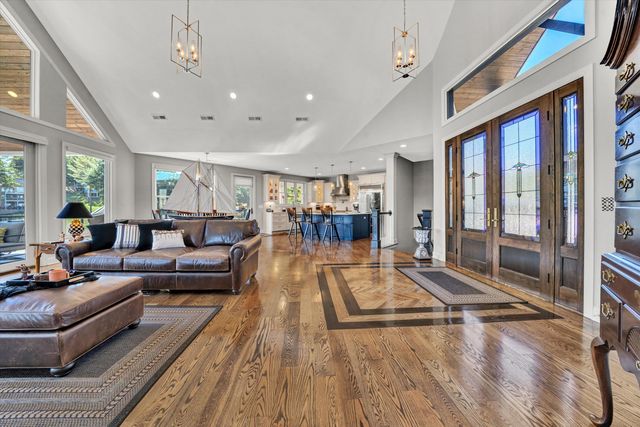 152 Windward Pointe DR, Moneta, VA 24121