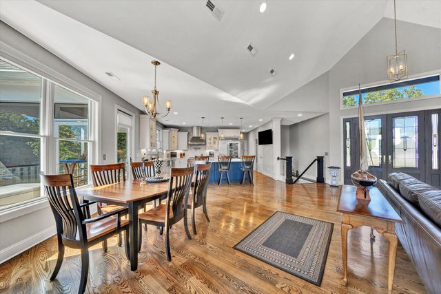 152 Windward Pointe DR, Moneta, VA 24121