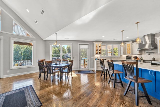 152 Windward Pointe DR, Moneta, VA 24121