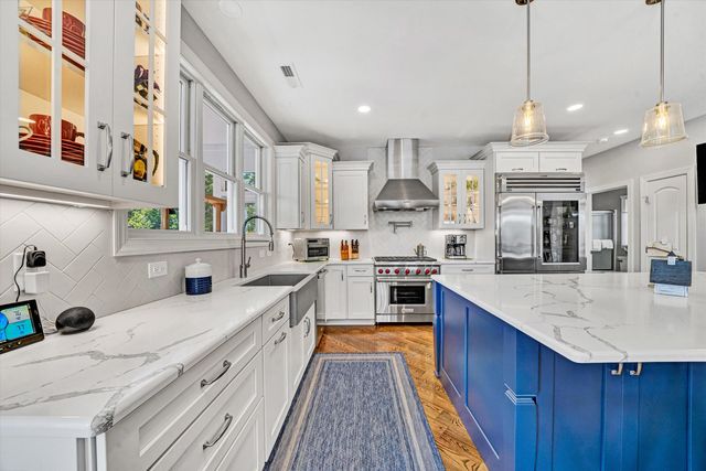 152 Windward Pointe DR, Moneta, VA 24121