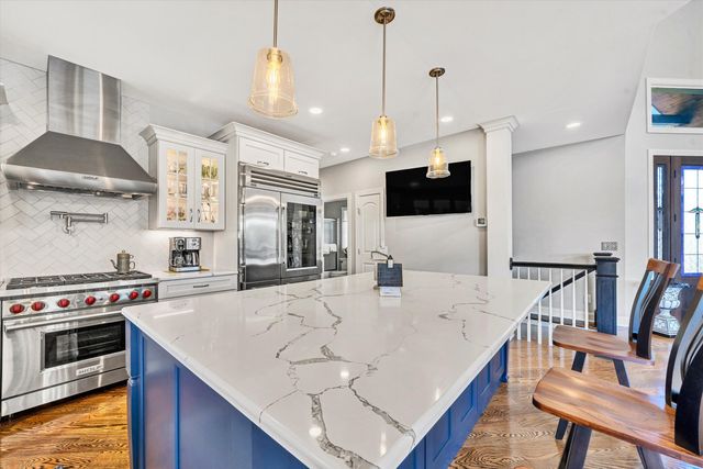 152 Windward Pointe DR, Moneta, VA 24121