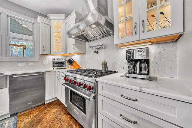 152 Windward Pointe DR, Moneta, VA 24121