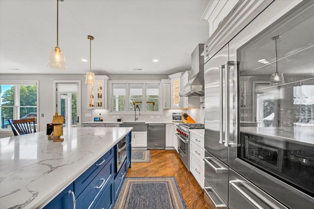 152 Windward Pointe DR, Moneta, VA 24121