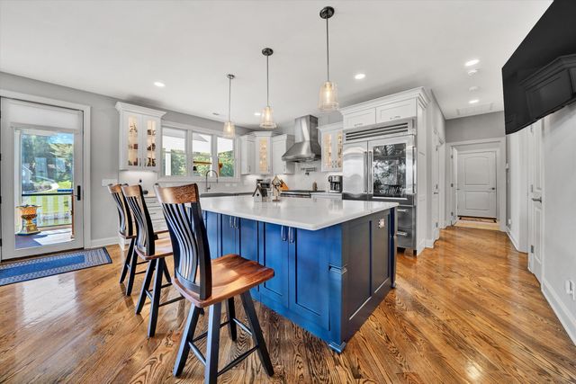 152 Windward Pointe DR, Moneta, VA 24121