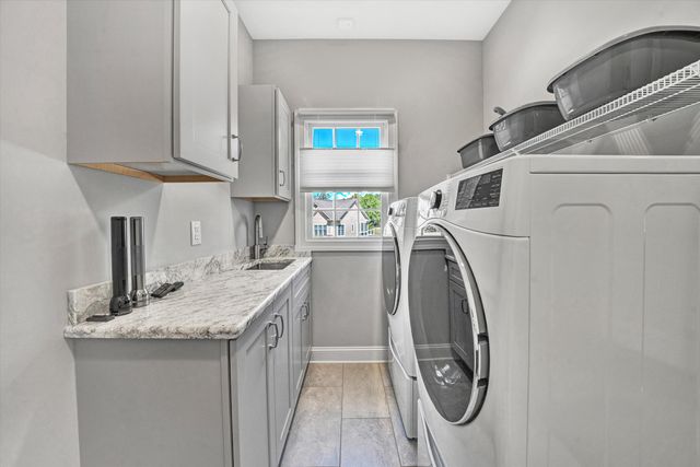 152 Windward Pointe DR, Moneta, VA 24121