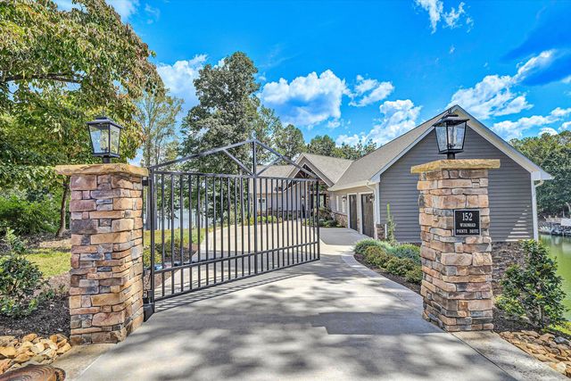 152 Windward Pointe DR, Moneta, VA 24121