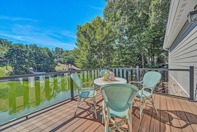 152 Windward Pointe DR, Moneta, VA 24121