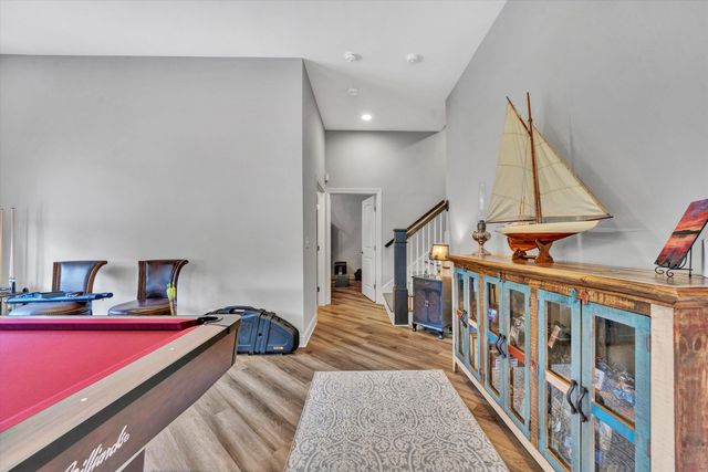 152 Windward Pointe DR, Moneta, VA 24121