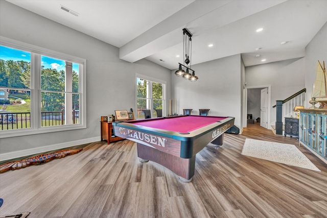 152 Windward Pointe DR, Moneta, VA 24121