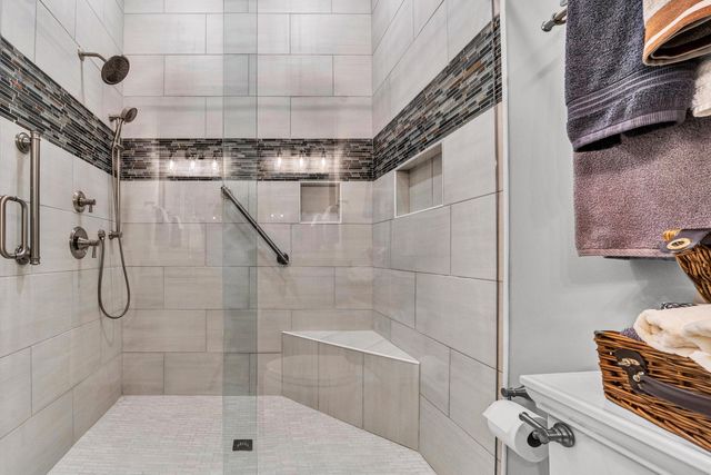 152 Windward Pointe DR, Moneta, VA 24121