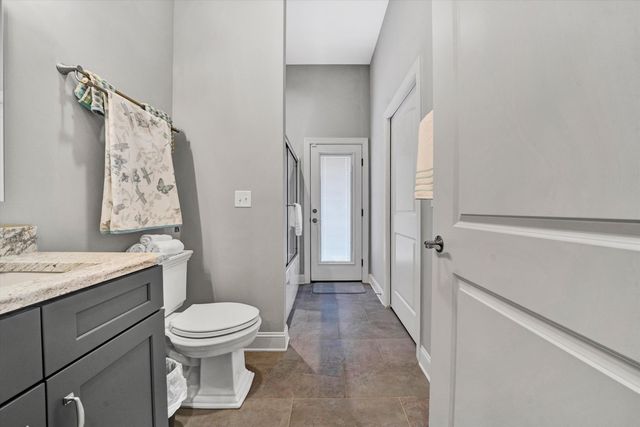 152 Windward Pointe DR, Moneta, VA 24121