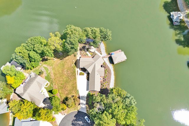 152 Windward Pointe DR, Moneta, VA 24121