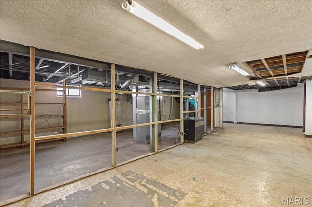 9201 Guthrie Avenue, Woodson Terrace, MO 63134