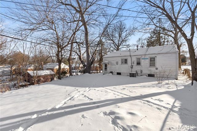 9201 Guthrie Avenue, Woodson Terrace, MO 63134