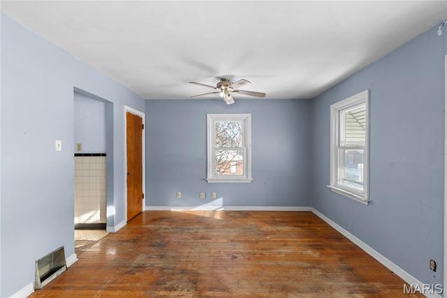 9201 Guthrie Avenue, Woodson Terrace, MO 63134