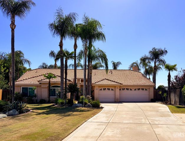 808 Quintana Drive, Bakersfield, CA 93314