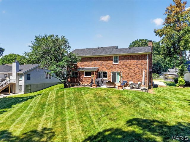 874 Sugar Hill Drive, Manchester, MO 63021