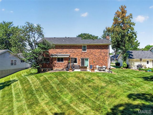 874 Sugar Hill Drive, Manchester, MO 63021