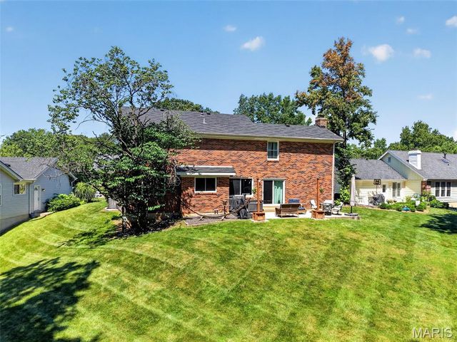 874 Sugar Hill Drive, Manchester, MO 63021