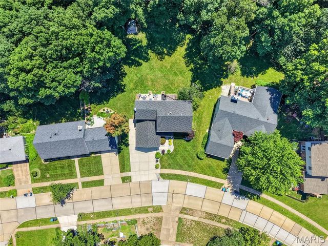 874 Sugar Hill Drive, Manchester, MO 63021