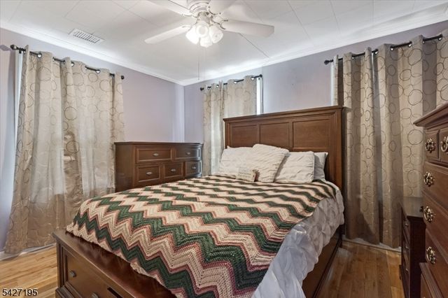 21 W Grant Ave, Roselle Park Boro, NJ 07204