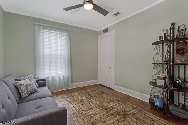 21 W Grant Ave, Roselle Park Boro, NJ 07204